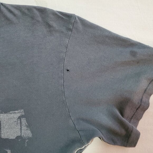 Pink Floyd Tour Shirt - Embroidered and authentic - Picture 4 of 13